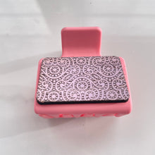 Load image into Gallery viewer, Claw Clip - 2.5” - Pink Wooden Lace

