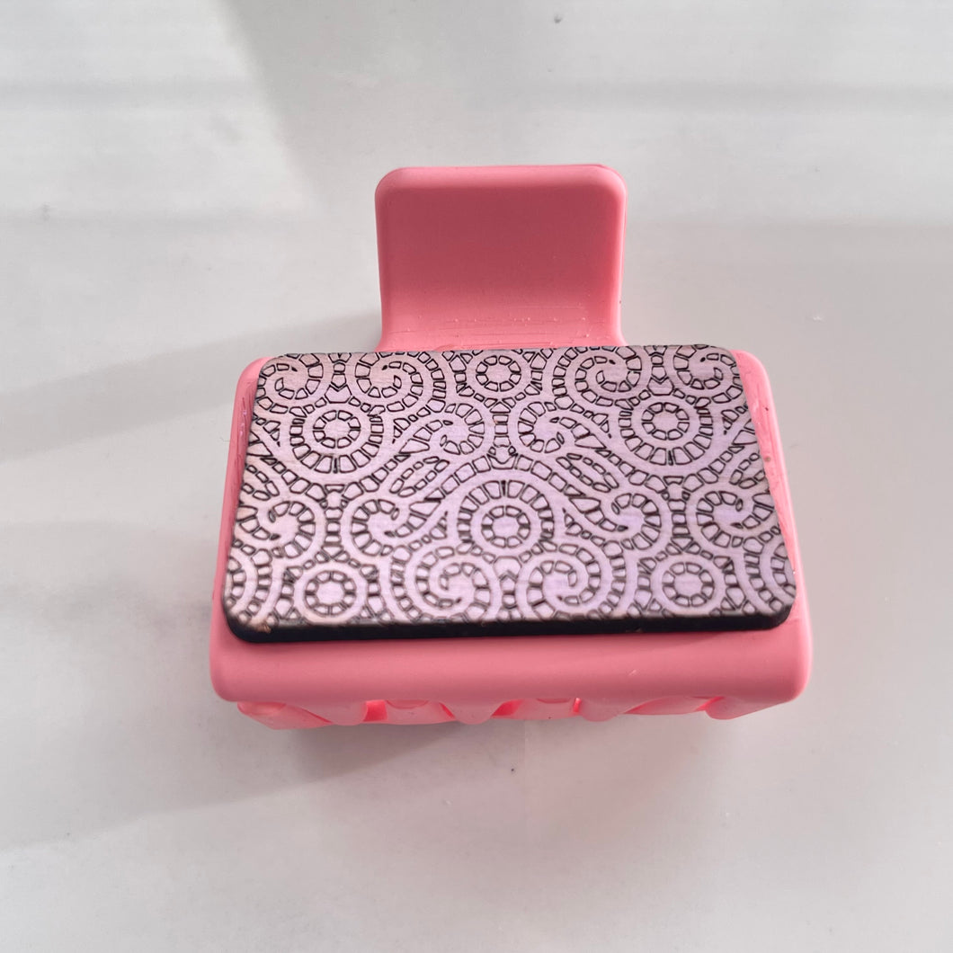 Claw Clip - 2.5” - Pink Wooden Lace