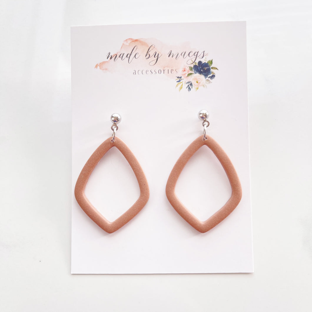 Clay - Tan Pointed Drop Outline - Dangles