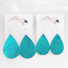 Load image into Gallery viewer, Leather - Metallic Turquoise - Classic Drops
