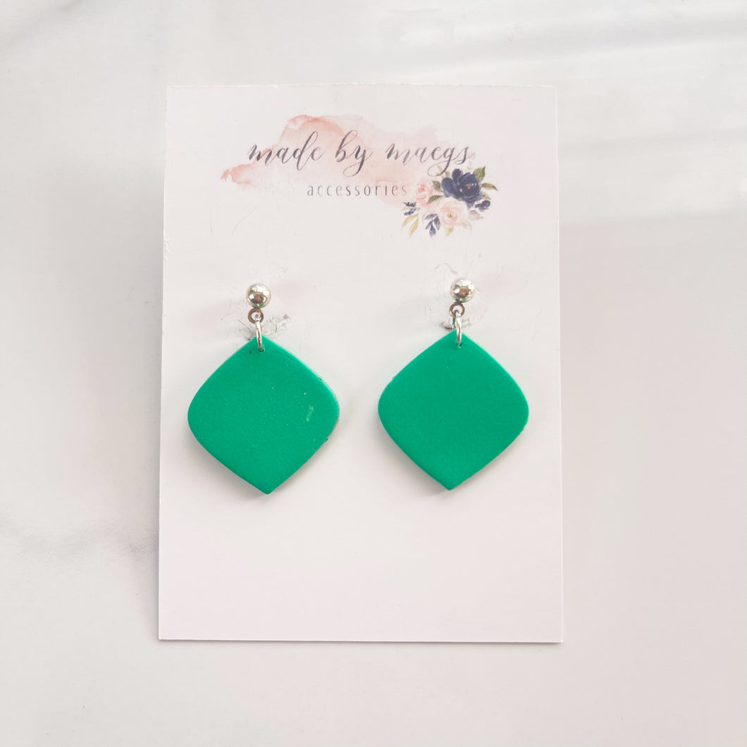 Clay - Kelly Green - Rounded Diamond Dangles