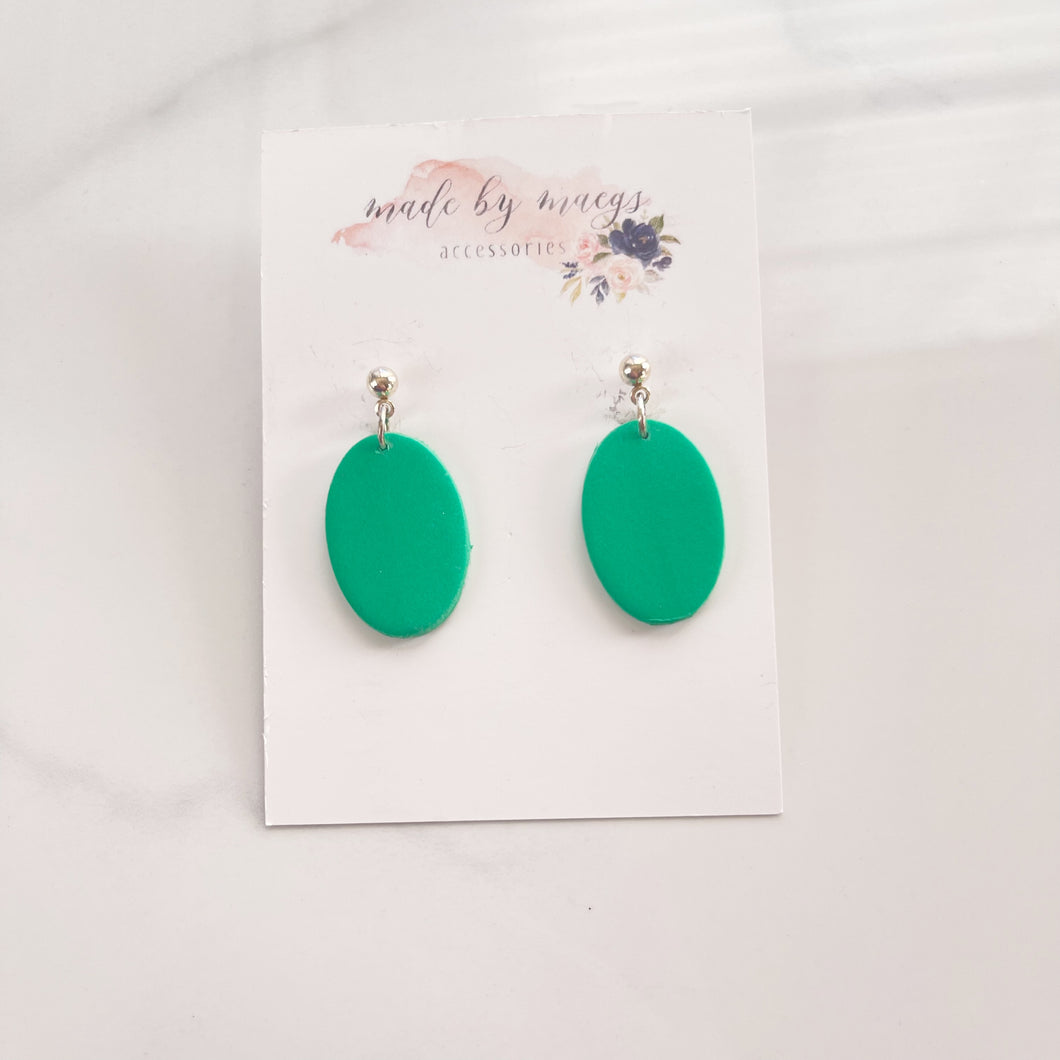 Clay - Kelly Green - Oval Dangles