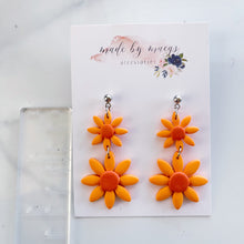 Load image into Gallery viewer, Clay - Orange Daisy - Dangles
