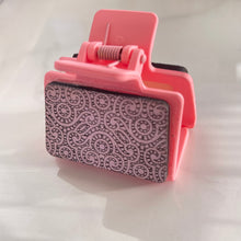 Load image into Gallery viewer, Claw Clip - 2.5” - Pink Wooden Lace
