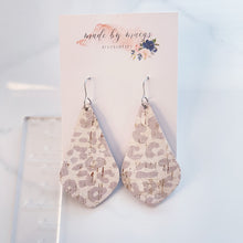 Load image into Gallery viewer, Leather - White &amp; Ivory Leopard - Pointed Dangles
