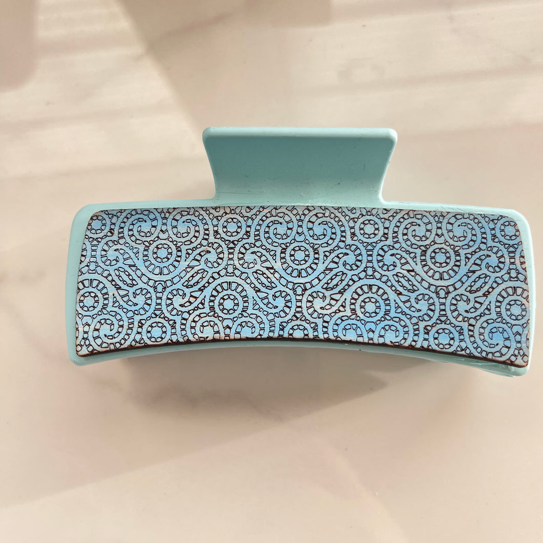 Claw Clip - 4” - Baby Blue Wooden Lace