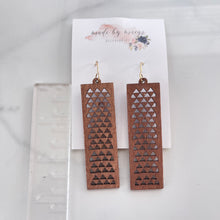 Load image into Gallery viewer, Wooden - Lattice Long Bars - Dangles
