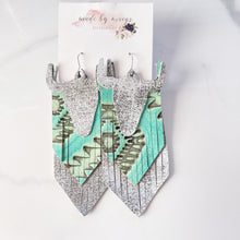 Load image into Gallery viewer, Leather - Mint &amp; Grey Bulls - Fringe Dangles
