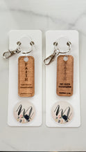 Load image into Gallery viewer, Keychain - Wooden - Faith Can Move Mountains
