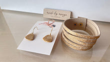 Load image into Gallery viewer, Shimmer Gold Earring + Bracelet Se
