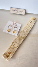 Load image into Gallery viewer, Cream &amp; Gold Earring + Bracelet Se
