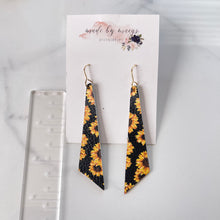 Load image into Gallery viewer, Leather - Sunflowers - Dagger Dangles
