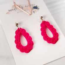 Load image into Gallery viewer, Valentine’s Collection - Deep Pink Leopard Embossed Scalloped Dangle
