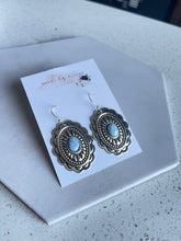 Load image into Gallery viewer, Western Metal - Concho with Turquoise
