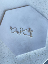 Load image into Gallery viewer, Western Metal - Silver Cross Adjustable Bracelet
